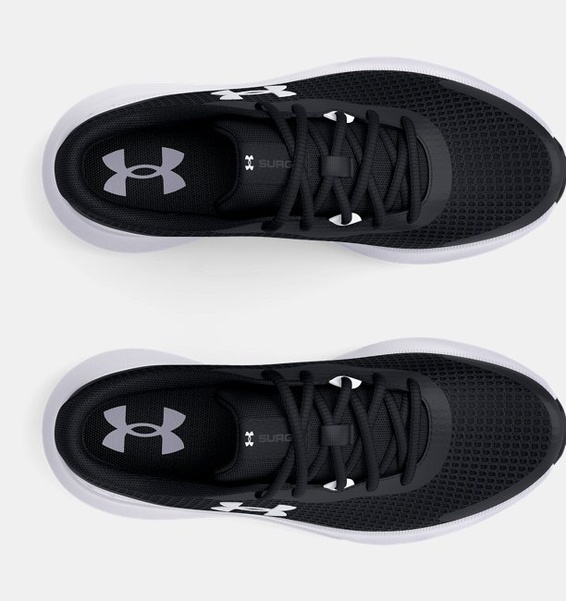 Siyah Kadın UA Surge 3 Koşu Ayakkabısı