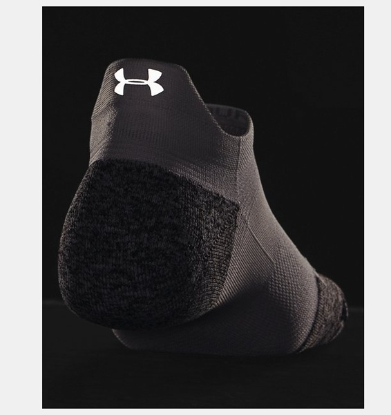 Beyaz Unisex UA ArmourDry™ Koşu Cushion No Show Tab Çorap