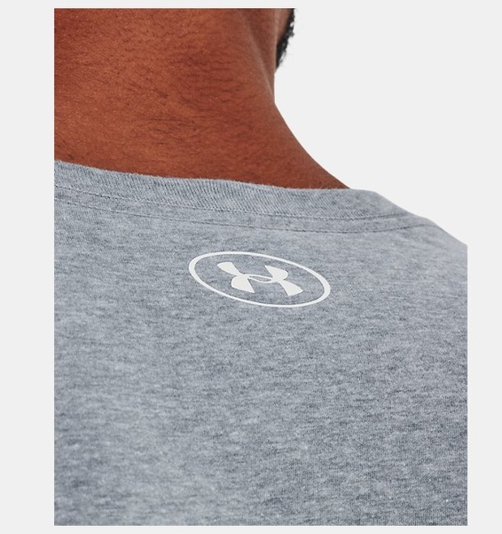 Gri Erkek UA Camo Chest Stripe Kısa Kollu T-shirt