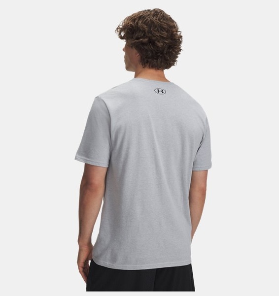Gri Erkek UA Camo Chest Stripe Kısa Kollu T-shirt