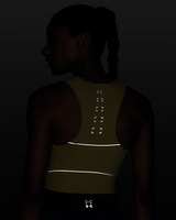 Kadın UA Halo Run Atlet