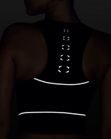 Kadın UA Halo Run Atlet