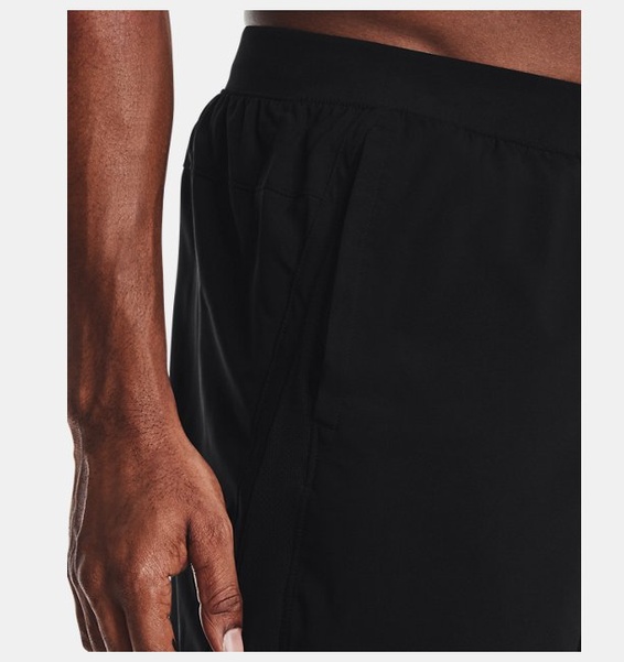 Siyah Erkek UA Launch 7" Koşu Şortu